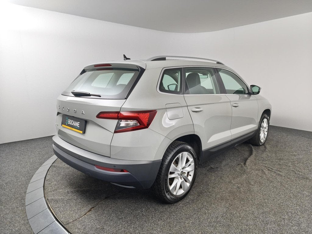 Skoda Karoq 1.0 TSI Business Edition Plus | Schuifdak | Lede, Auto's, Skoda, Voorwielaandrijving, Gebruikt, Met garantie (alle)