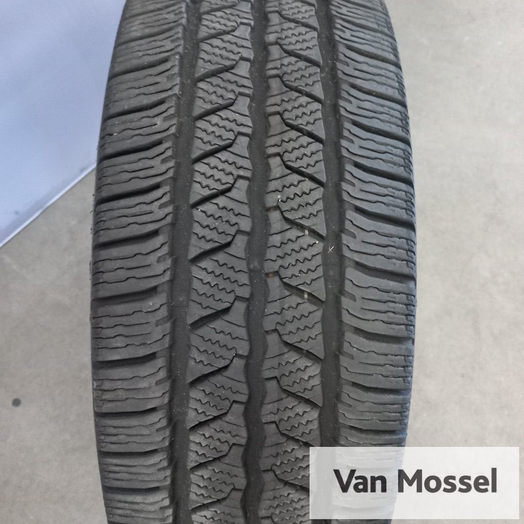 Continental VanContact Winter 225/65/R16C 112/110R, Gebruikt, -, Band(en), 225 mm