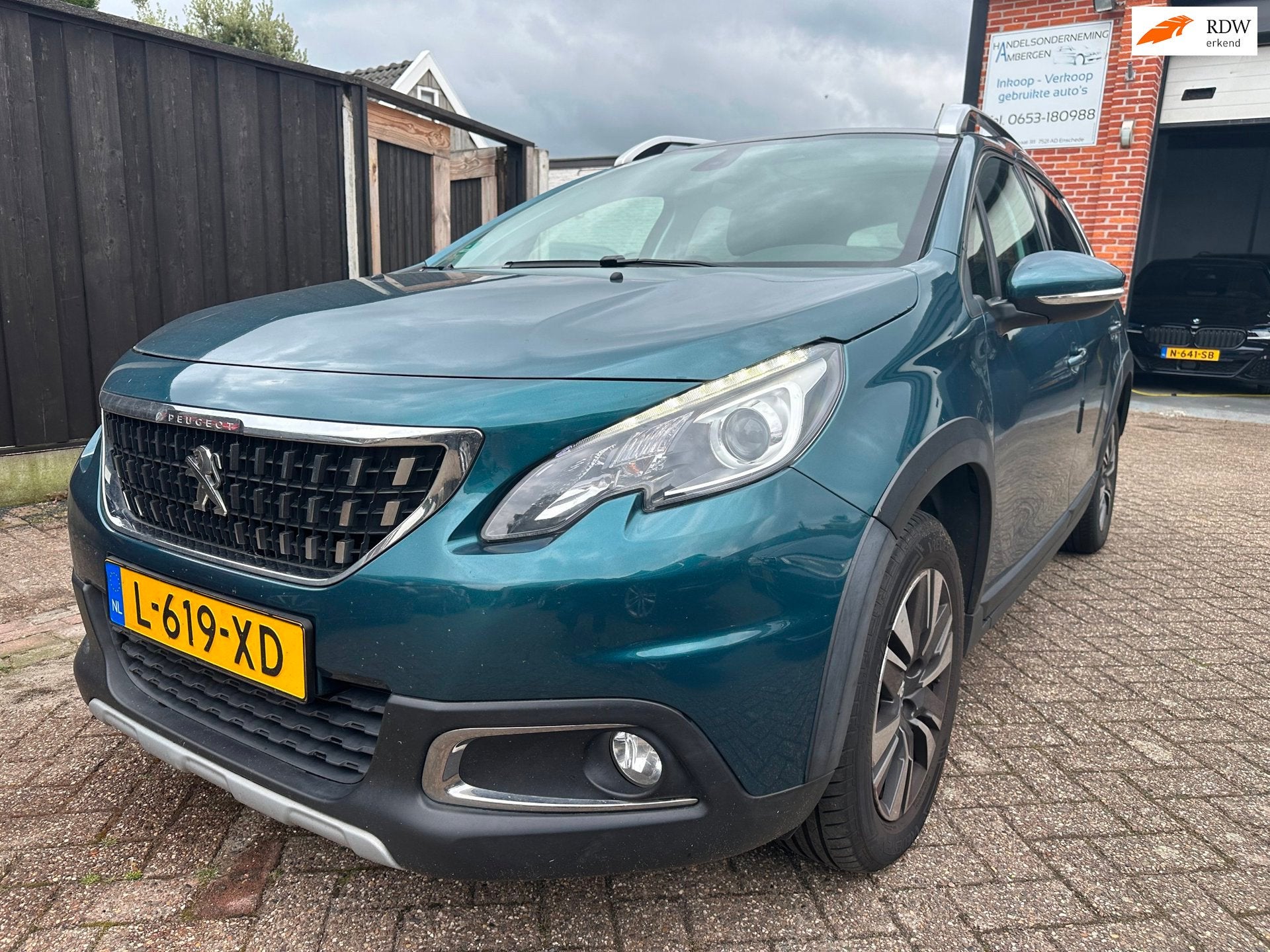 Peugeot 2008 1.6 BlueHDi Allure PANORAMADAK-CLIMA-CRUISE-PDC, Auto's, Voorwielaandrijving, Dealer onderhouden, Gebruikt, 4 cilinders