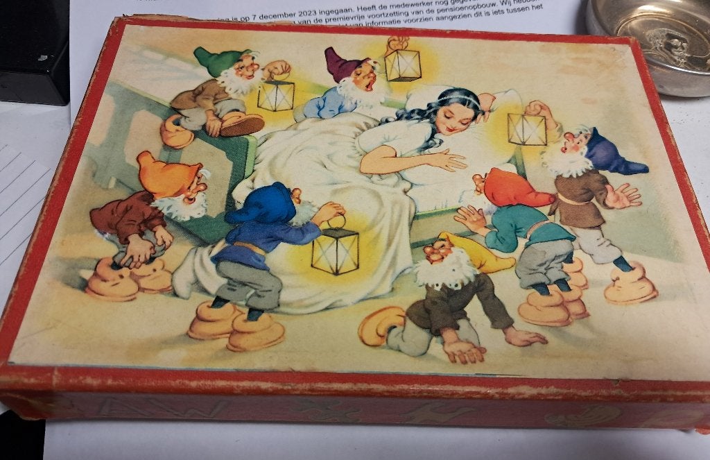 Houten legpuzzel sneeuwwitje en de 7 dwergen, merk Kolibri, Ophalen of Verzenden, 10 tot 50 stukjes, Gebruikt, Van hout