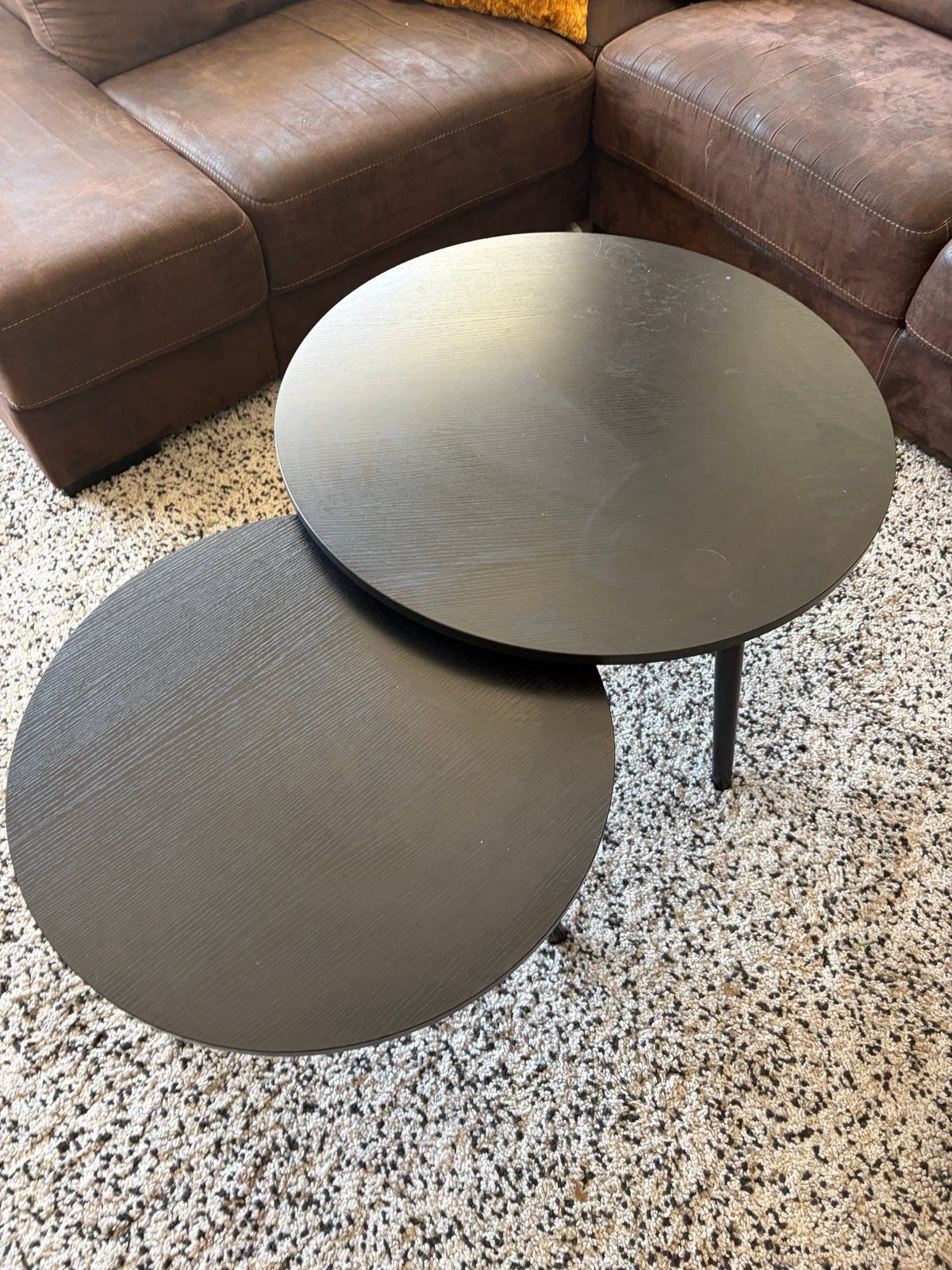 Set van 2 zwarte ronde salontafels, Huis en Inrichting, Tafels | Salontafels, Ophalen, Rond, 50 tot 100 cm, Zo goed als nieuw
