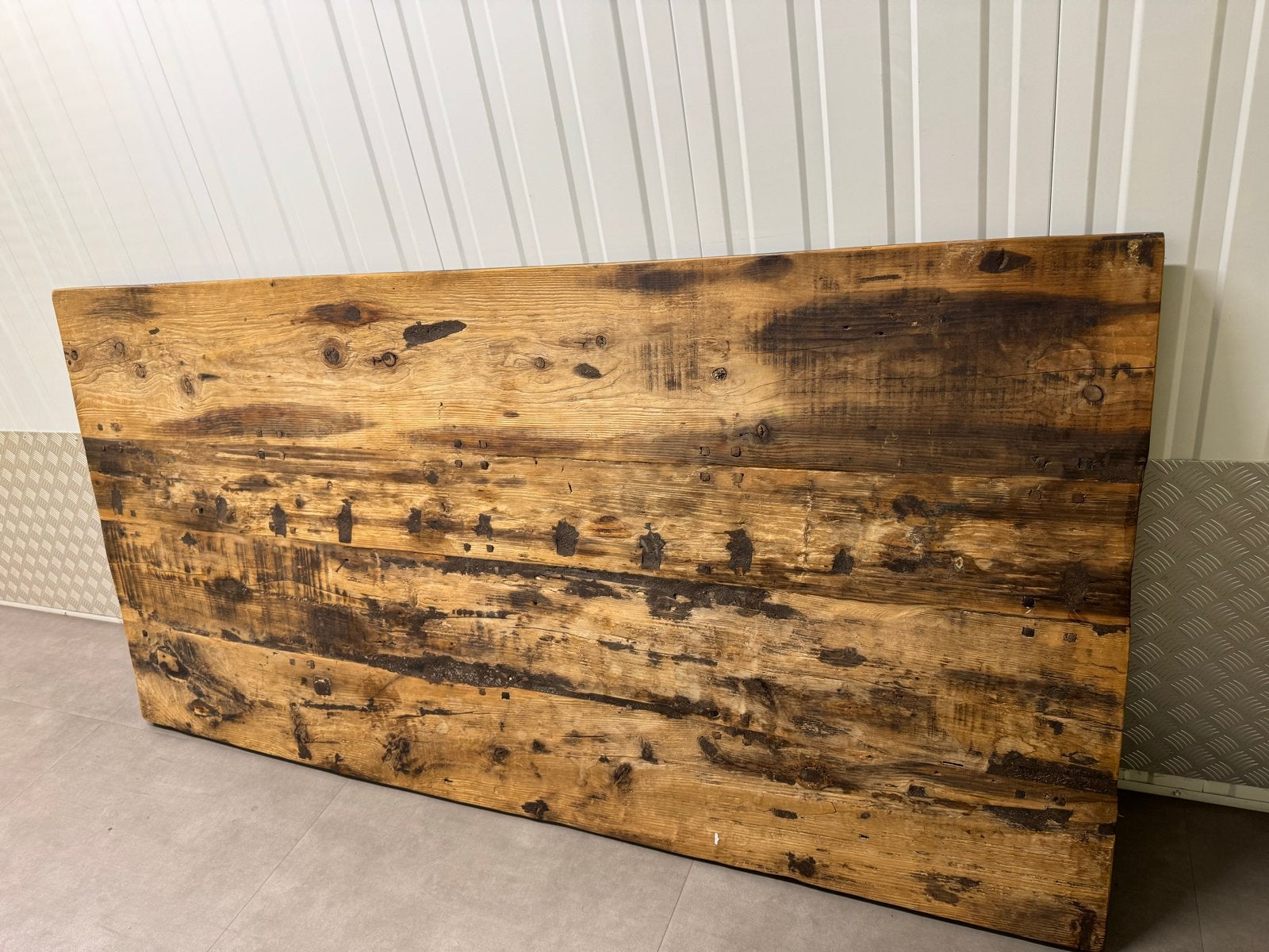 Robuuste houten tafelblad met metalen onderstel, Huis en Inrichting, Ophalen, Gebruikt, 100 tot 150 cm, 200 cm of meer