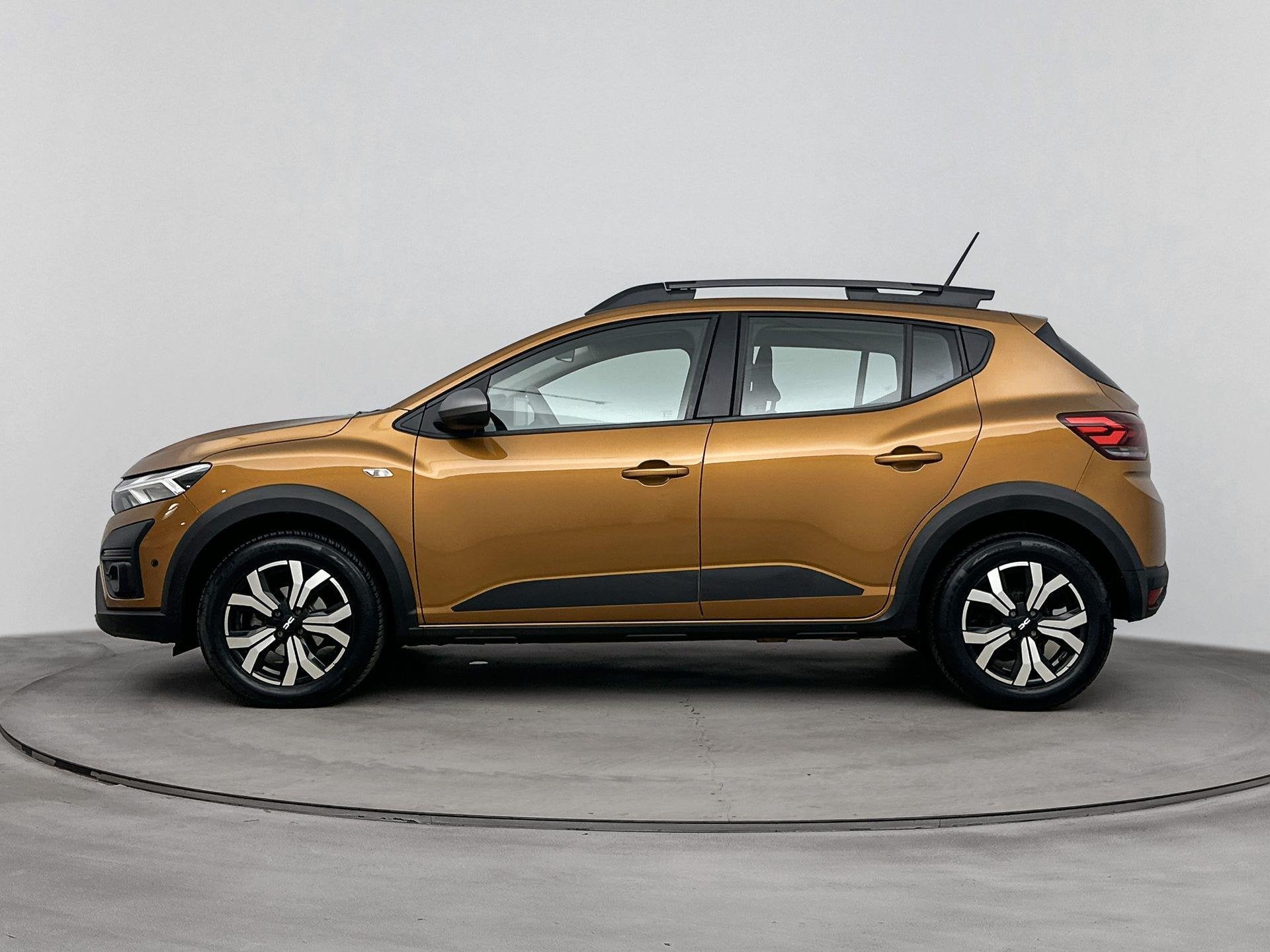 Dacia Sandero Stepway 1.0 TCe ECO-G Expression 100PK | Navig, Auto's, Gebruikt, Euro 6, Overige kleuren, 610 kg