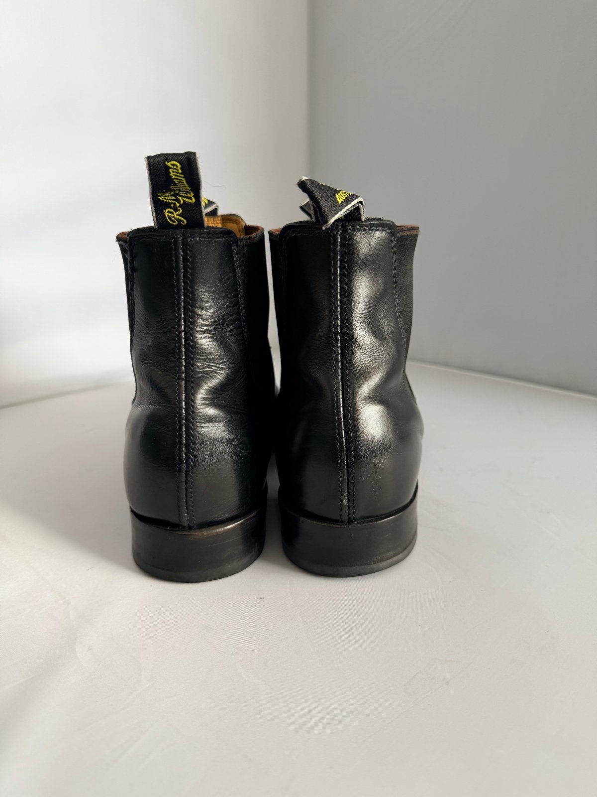R.M. Williams Leren Chelsea Dress Boots Zwart Maat 43, Kleding | Heren, Zwart, Boots, Ophalen of Verzenden, Gedragen