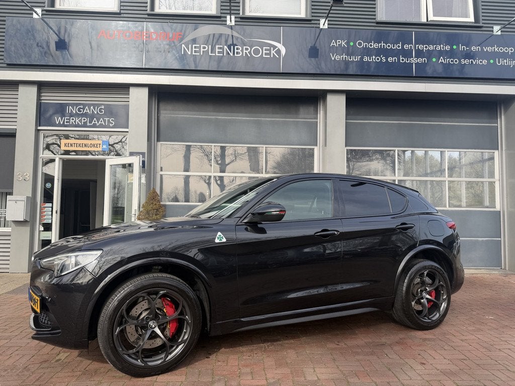 Alfa Romeo Stelvio 2.9 V6 AWD Quadrifoglio 510 PK Adaptive C, Auto's, Alfa Romeo, Automaat, Gebruikt, 510 pk, Zwart