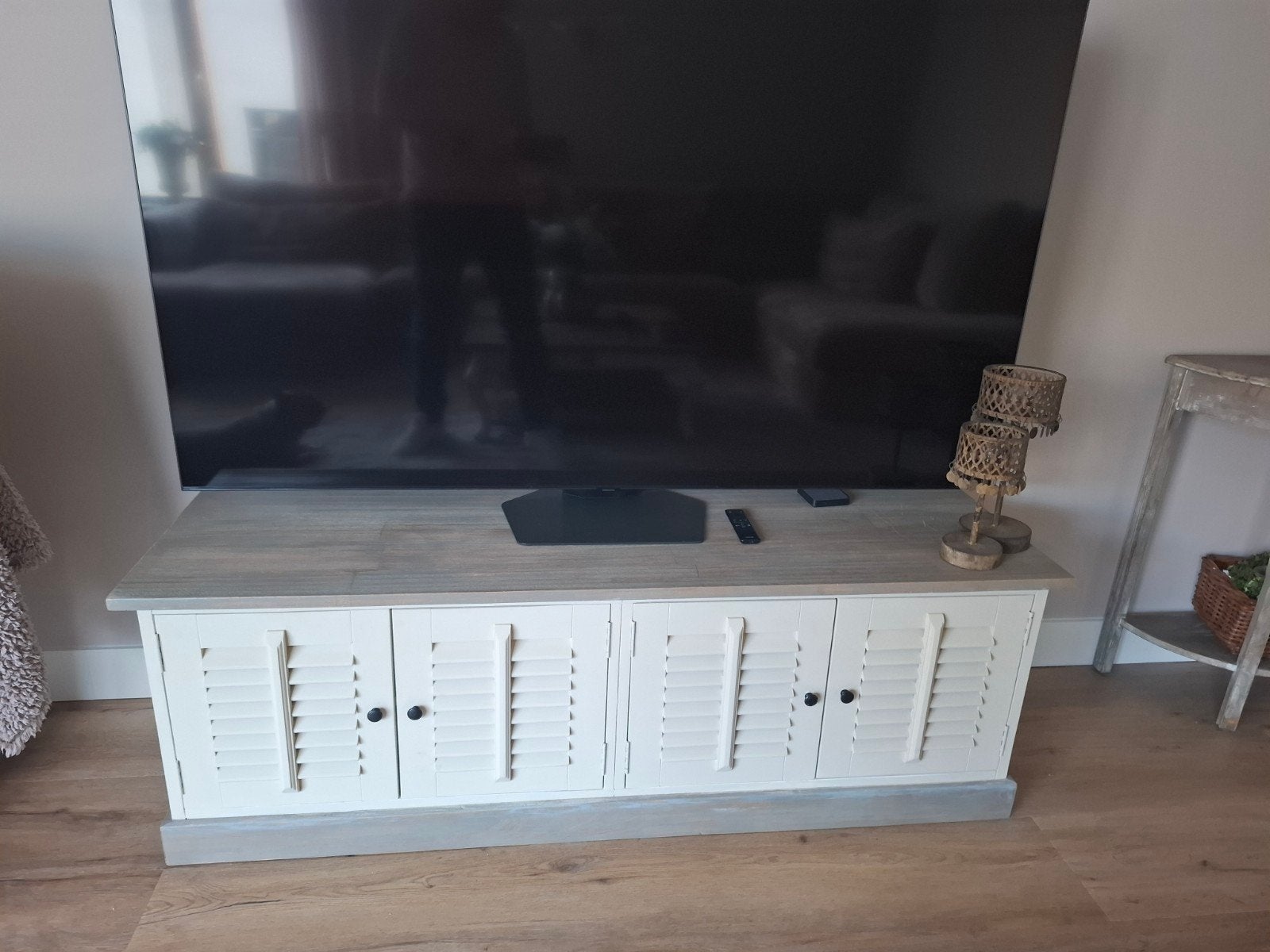 Landelijk TV-meubel met louvredeuren, Ophalen, Gebruikt, 150 tot 200 cm, Minder dan 100 cm