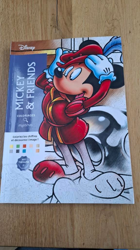 Disney Mickey & Friends kleurboek - 5 pagina's ingekleurd, Ophalen of Verzenden