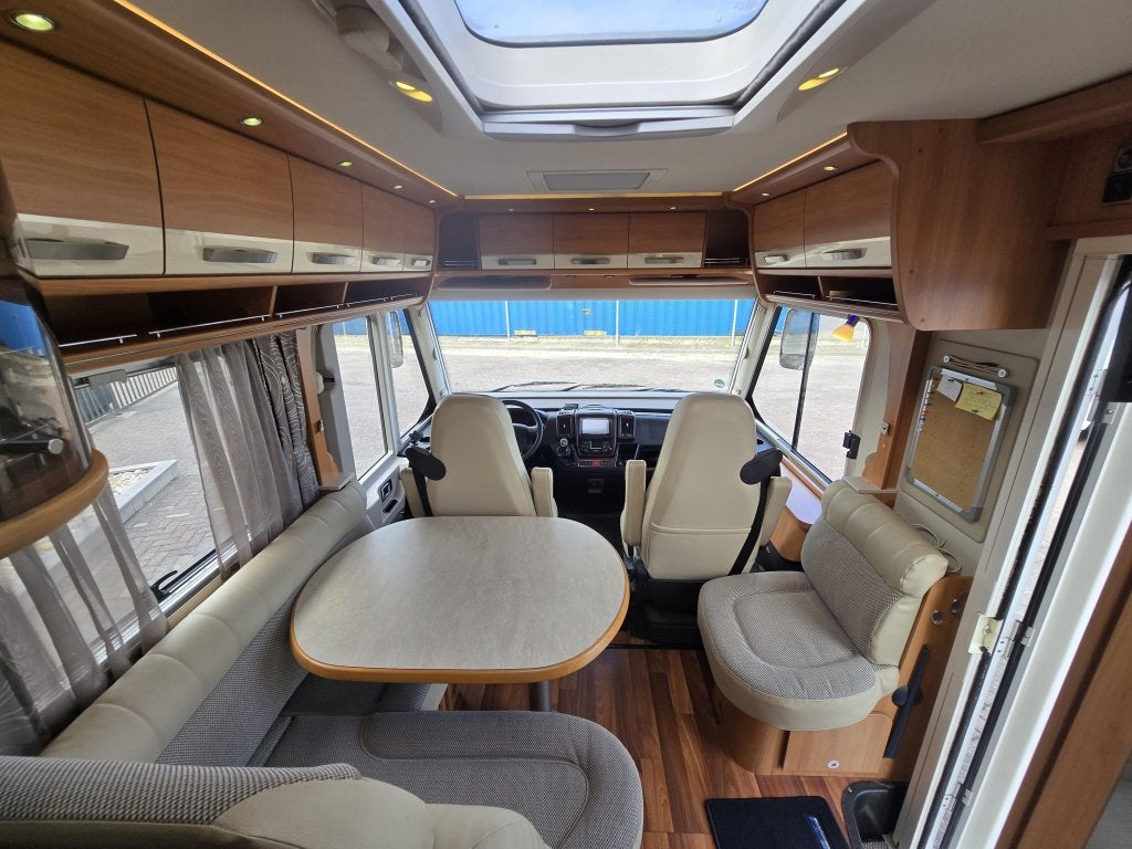Foto 15 van Hymer B 588 in top staat 2014 met Levelsysteem