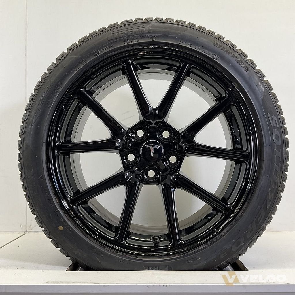 NIEUW TESLA MODEL 3 WINTERBANDEN SET VELGEN 18 INCH, 18 inch, Gebruikt, -, -