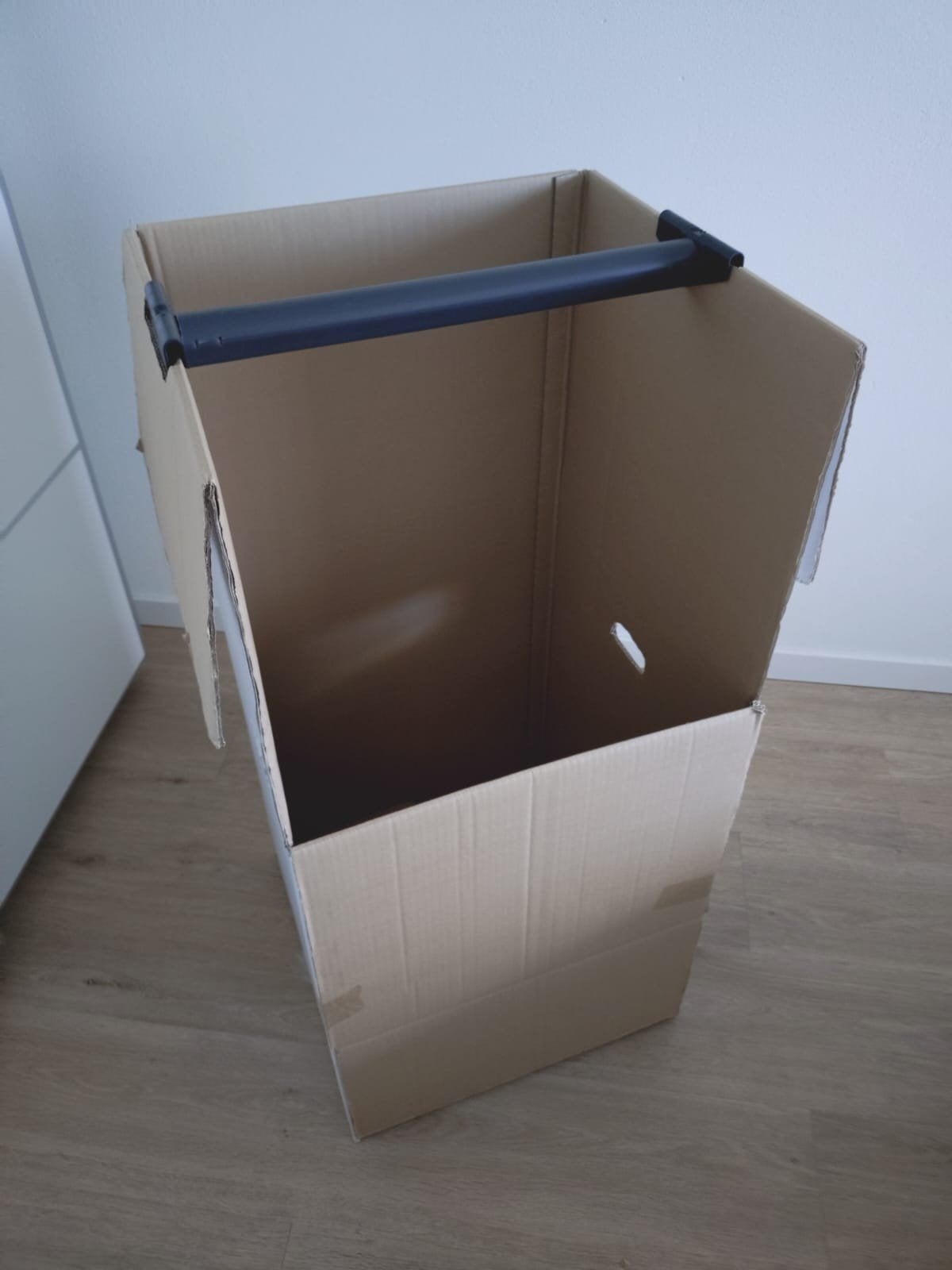 5 verhuisdozen (oa voor Boeken), 1x Kleding (hangend) - Wit, Doe-het-zelf en Verbouw, Kratten en Dozen, Ophalen, Minder dan 40 cm
