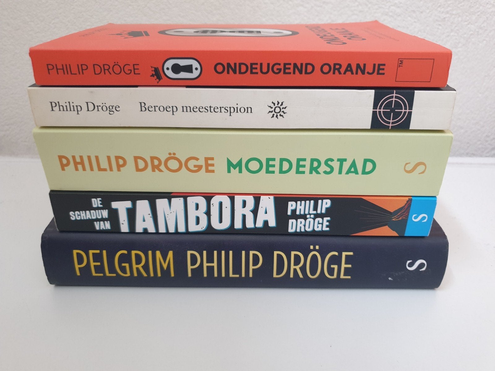 Boeken Philip Dröge Ondeugend Oranje, Moederstad, Tambora,, Boeken, Ophalen of Verzenden, Gelezen, Philip Dröge