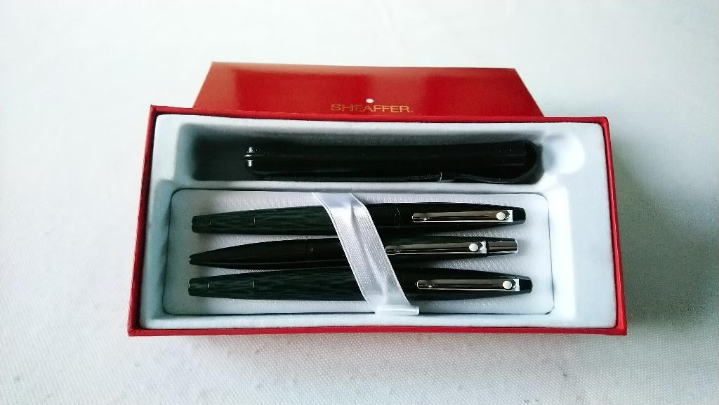 Sheaffer Intrigue  Rollerbal+Vulpotlood+Vulpen 14K/585 F-nib, Verzamelen, Pennenverzamelingen, Overige merken, Pennenset, Nieuw