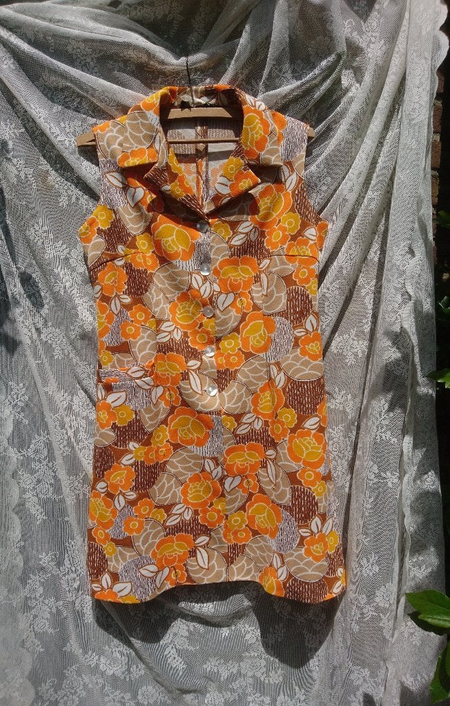 Oranje Vintage Bloemenjurk Zomers Pofmouwtjes bloemetjes 60, Maat 38/40 (M), Oranje, Ophalen of Verzenden, Vintage