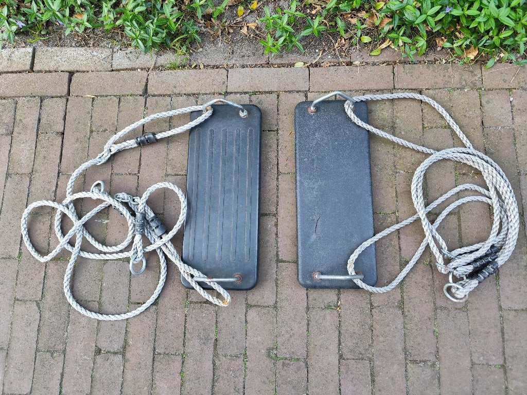 2 degelijke schommelzitjes, degelijke kwaliteit, Ophalen of Verzenden, Gebruikt, Schommel