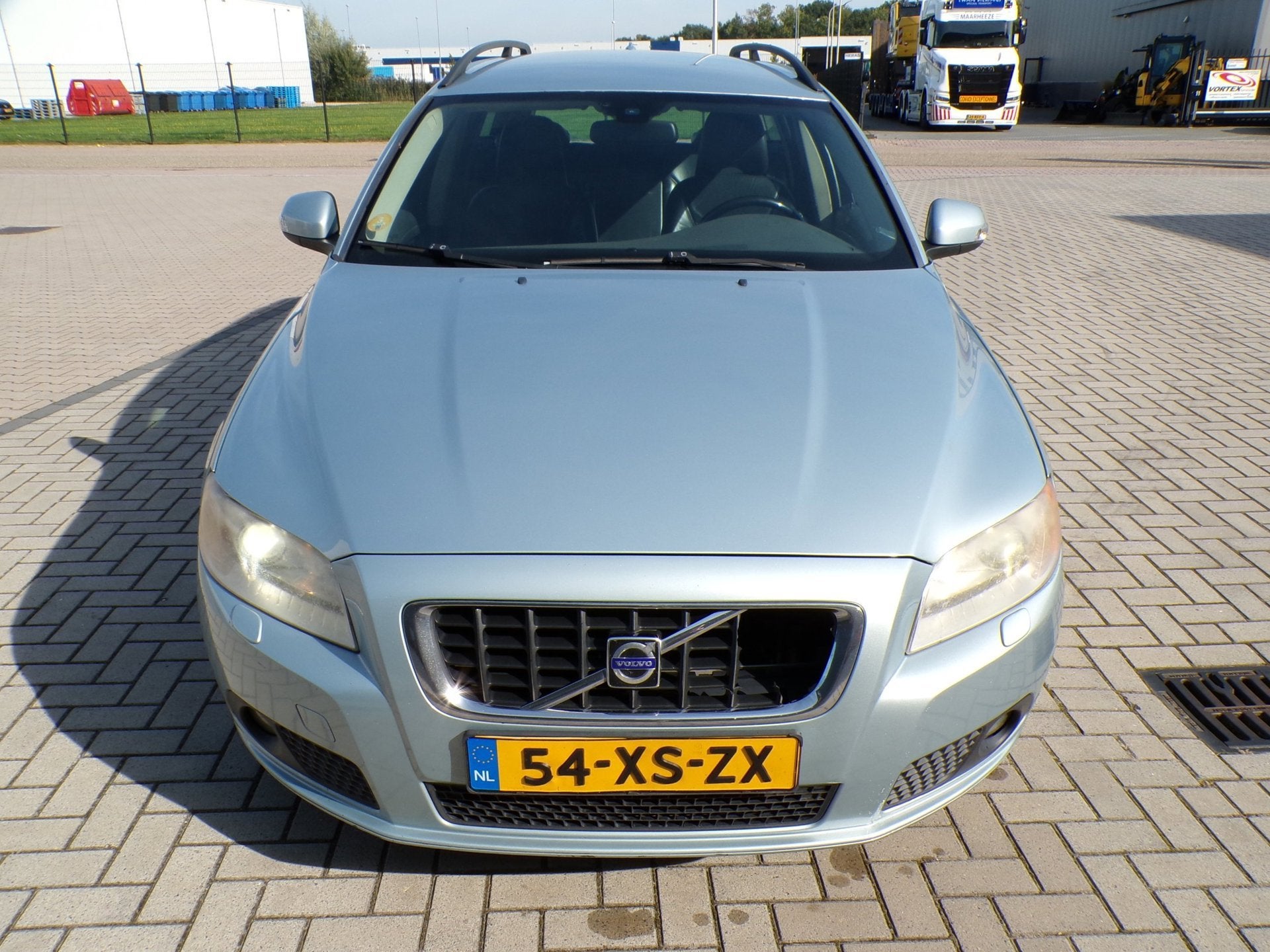 Volvo V70 2.4 D5 Momentum Leer-Sensoren-Automaat, Gebruikt, Zwart, 2000 kg, Blauw