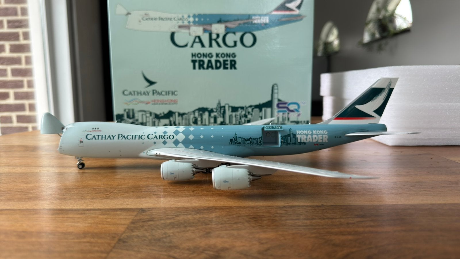 Cathay Pacific Boeing 747-8f interactive SQ Wings 1:200, Verzamelen, Ophalen of Verzenden, Nieuw, Schaalmodel