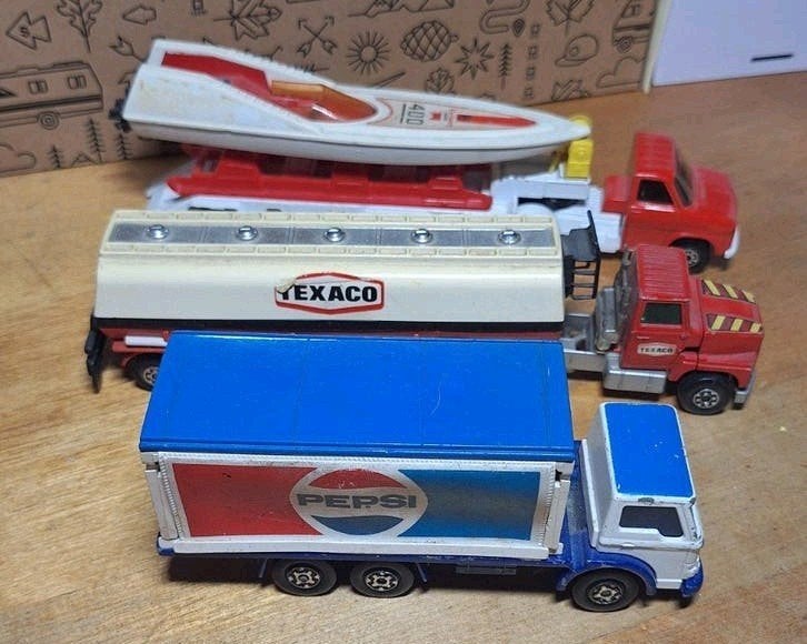 Matchbox SuperKings, Vrachtauto, Tankwagen, Trailer met boot, Ophalen of Verzenden, Bus of Vrachtwagen