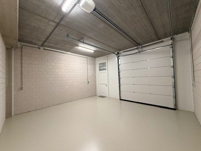 Foto 6 van Moderne bedrijfsunit te huur