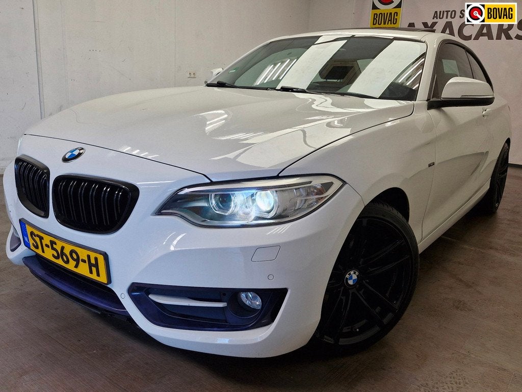 BMW 2-serie Coupé 220i M Sport GARANTIE ! LUXE UITVOERING !, Auto's, BMW, Automaat, Achterwielaandrijving, Gebruikt, 4 cilinders