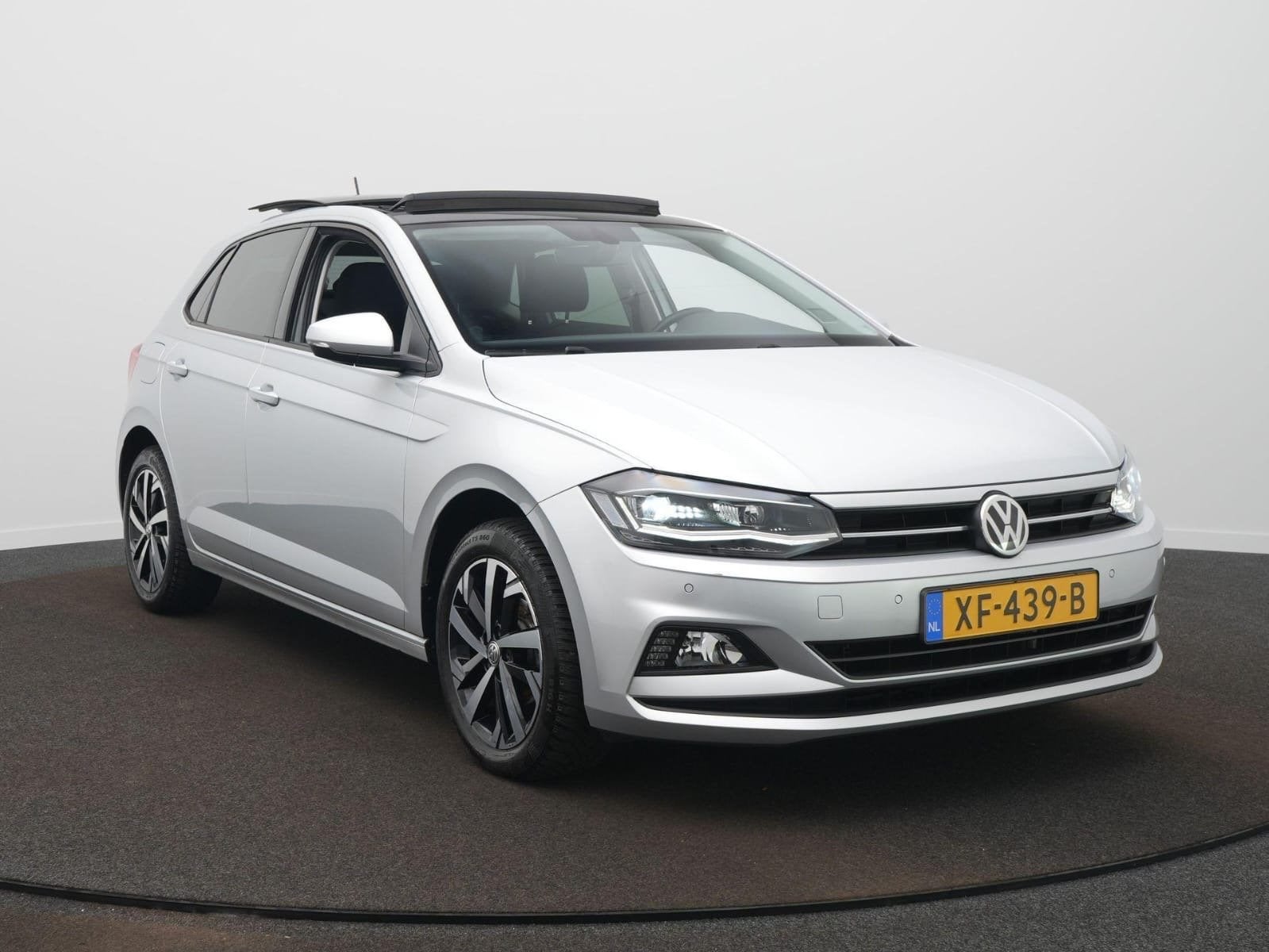 Volkswagen Polo 1.0 TSI 95pk 2019 Grijs, Auto's, Volkswagen, Voorwielaandrijving, 40 €/maand, Zwart, Origineel Nederlands