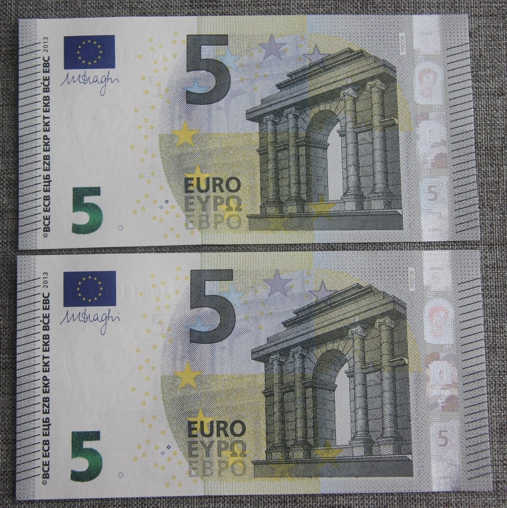 2x 5 euro 2013 opv. YA6618007556(65) ongelopen, Postzegels en Munten, Ophalen of Verzenden, Overige landen, 5 euro, Setje