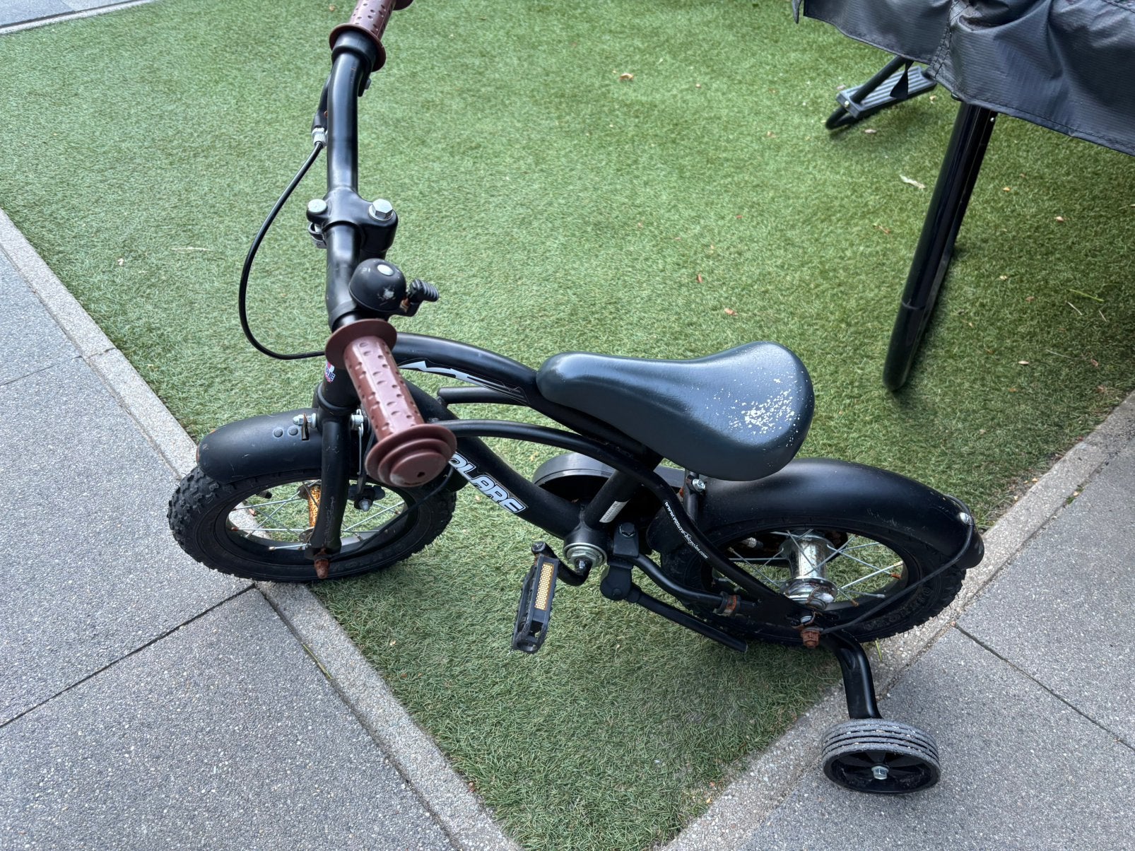 Oefen fietsje, Fietsen en Brommers, Fietsen | Kinderfietsjes, Ophalen, Terugtraprem, Zijwieltjes, Gebruikt