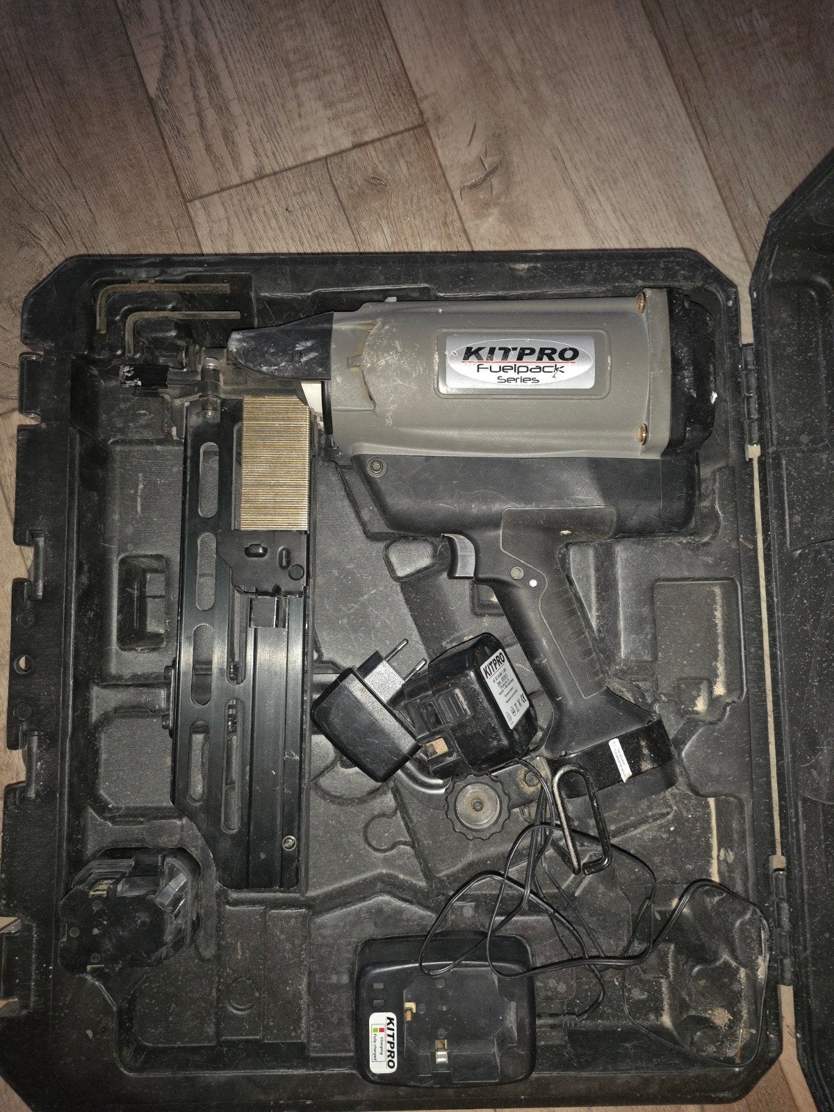 kit pro j2000 krammen tacker op gas, Ophalen, Zo goed als nieuw, Overige typen