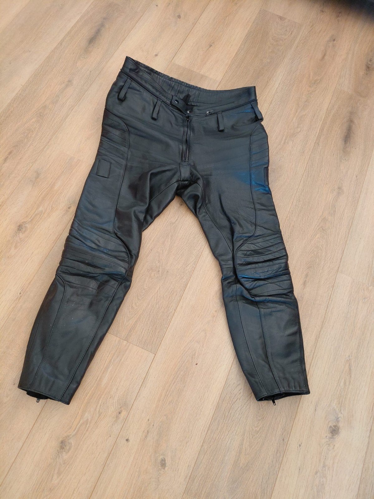 Zwart leren motorbroek, Motoren, Ophalen, Tweedehands, Broek | leer, Damen Leathers