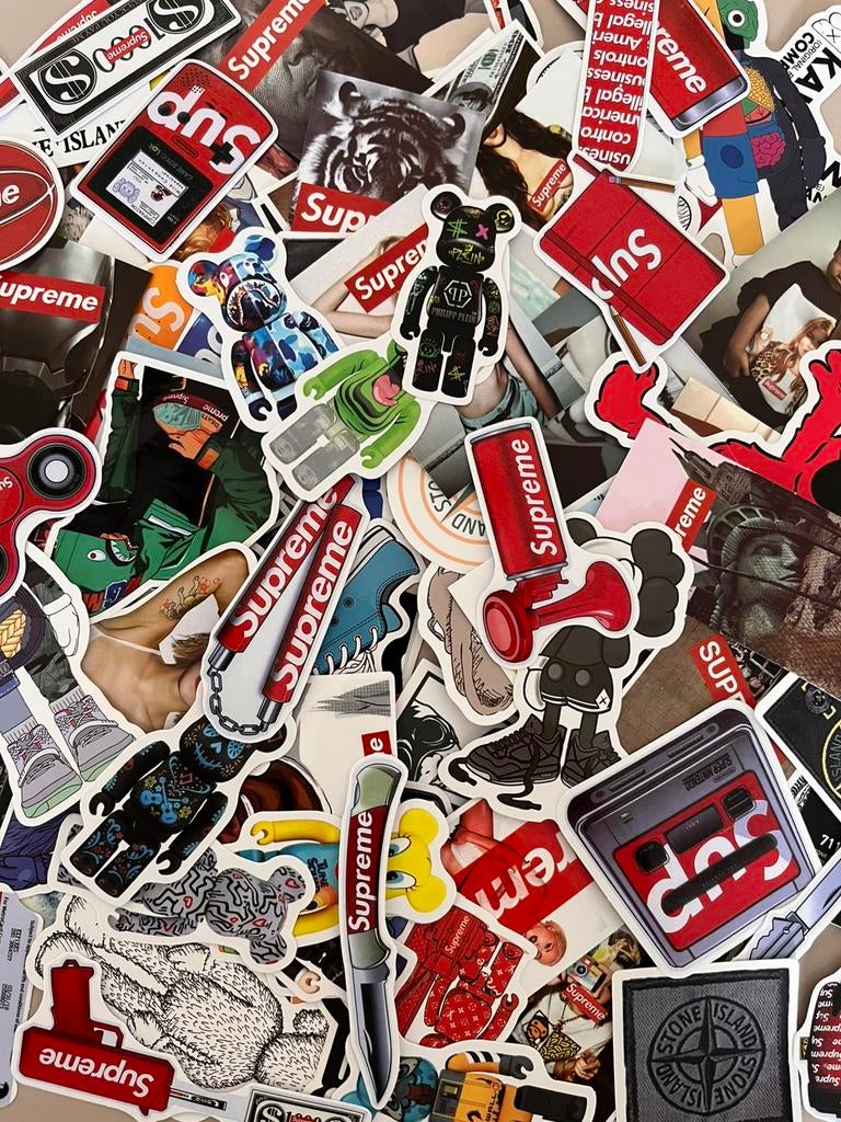 Stone island , supreme , kaws MacBook stickers, Ophalen of Verzenden, Zo goed als nieuw