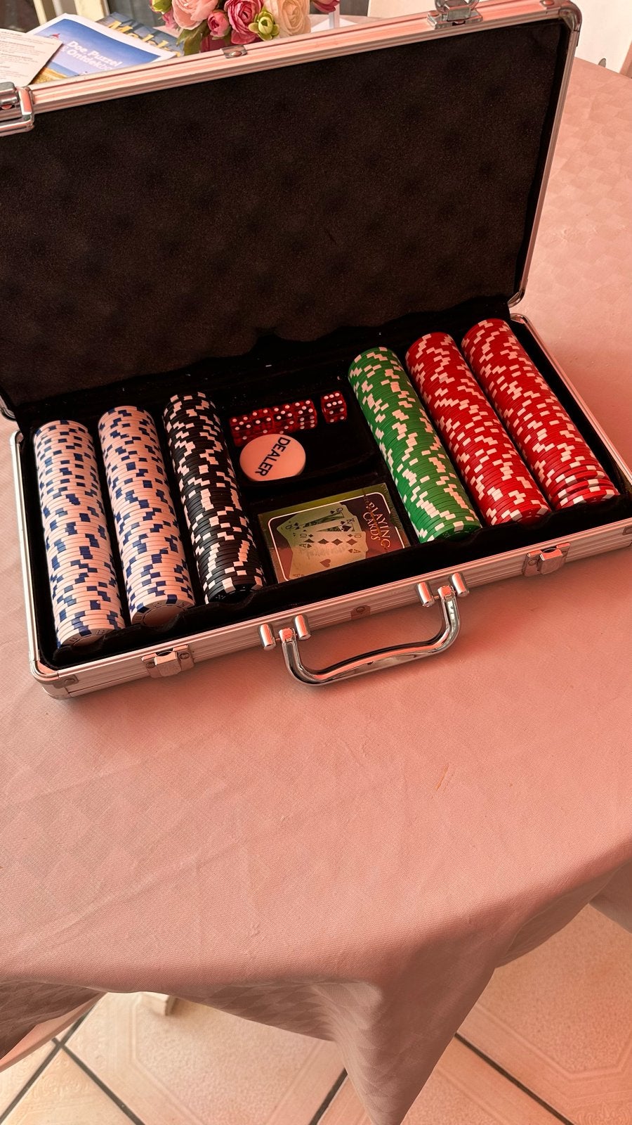 Pokerset in aluminium koffer - Compleet, Drie of vier spelers, Ophalen of Verzenden, Gebruikt