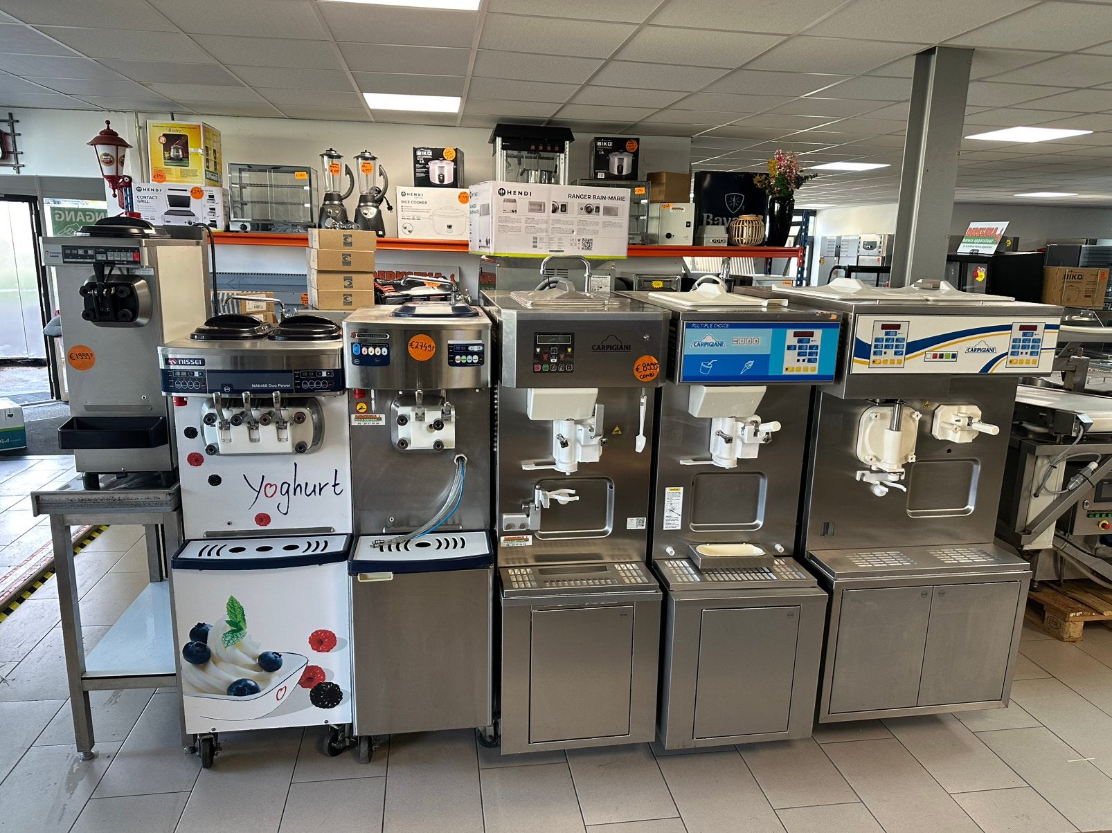 Aangeboden : softijs/milkshake machines en slushpuppie app., Ophalen