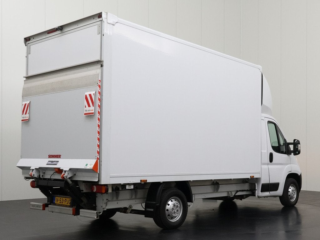 Opel Movano 140PK Bakwagen+Laadklep | Multimedia | CAmera |, Auto's, Bestelauto's, Voorwielaandrijving, Stof, Gebruikt, 2500 kg