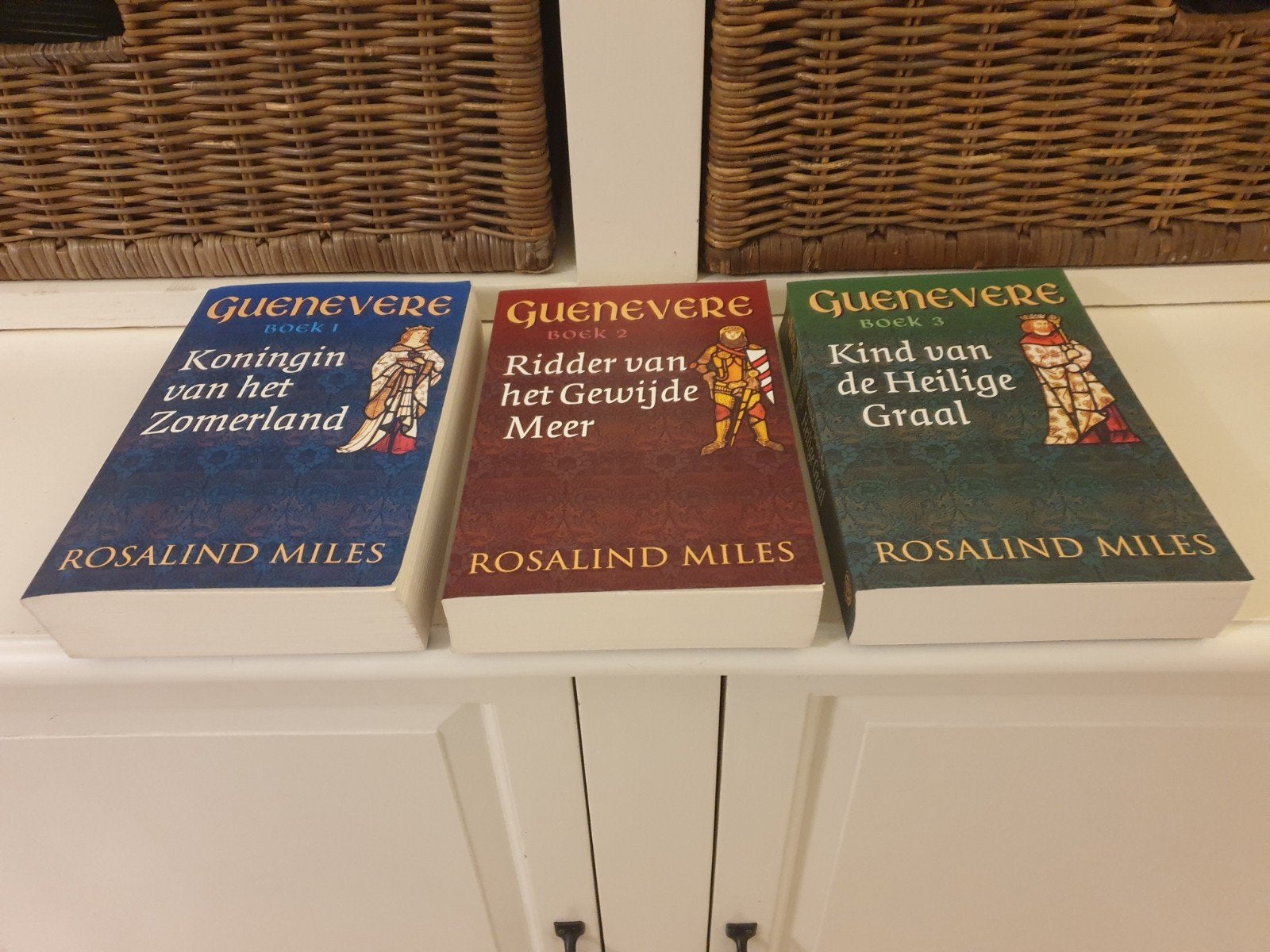 Rosalind Miles - Guenevere, Boeken, Ophalen of Verzenden, Gelezen