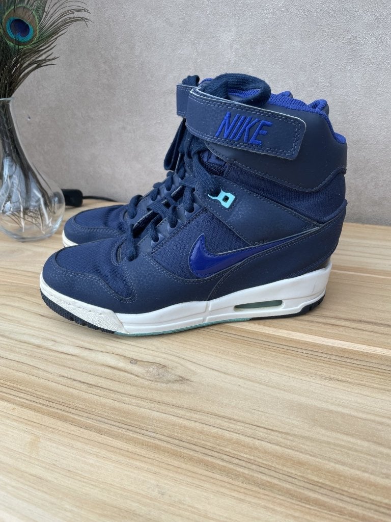 Nike Air revolution Sky High Donkerblauw, Blauw, Nike, Ophalen of Verzenden, Sneakers of Gympen