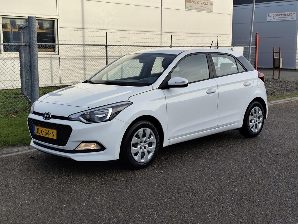 Hyundai I20 1.2 i-Drive Cool, Auto's, Gebruikt, 4 cilinders, Wit, Bedrijf