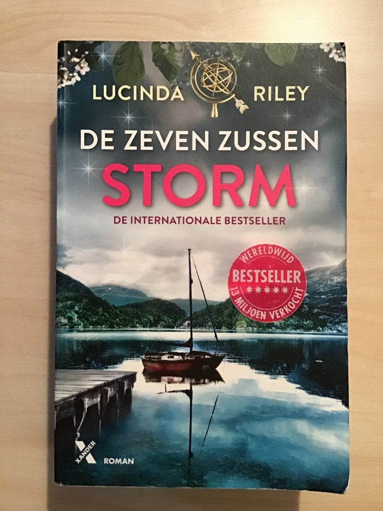 Leesboek De zeven zussen Storm - Lucinda Riley, Boeken, Gelezen, Wereld overig, Lucinda Riley, Ophalen of Verzenden