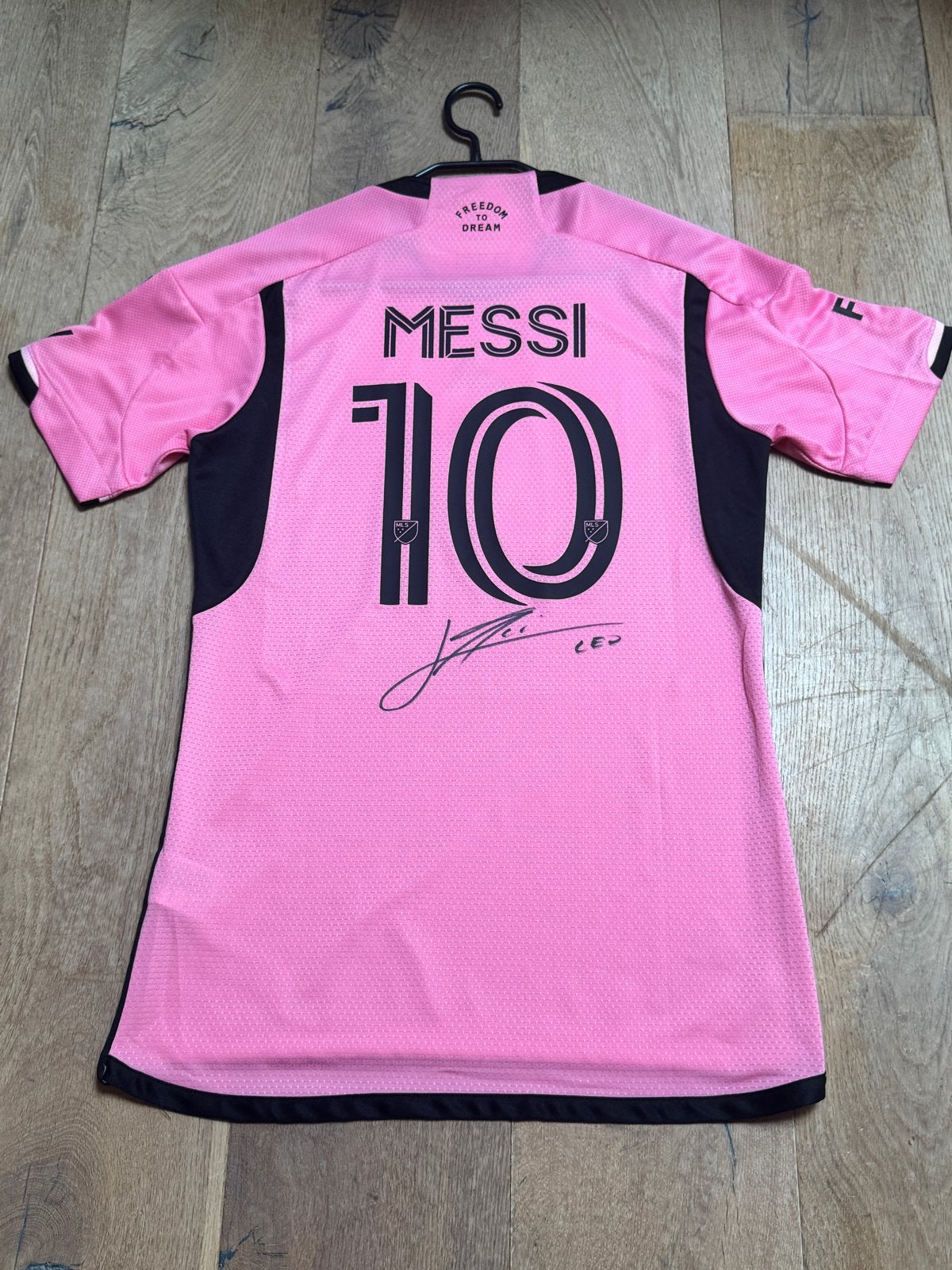 Gesigneerd Messi Inter Miami Shirt met Certificaat, Sport en Fitness, Maat L, Ophalen of Verzenden, Nieuw, Shirt