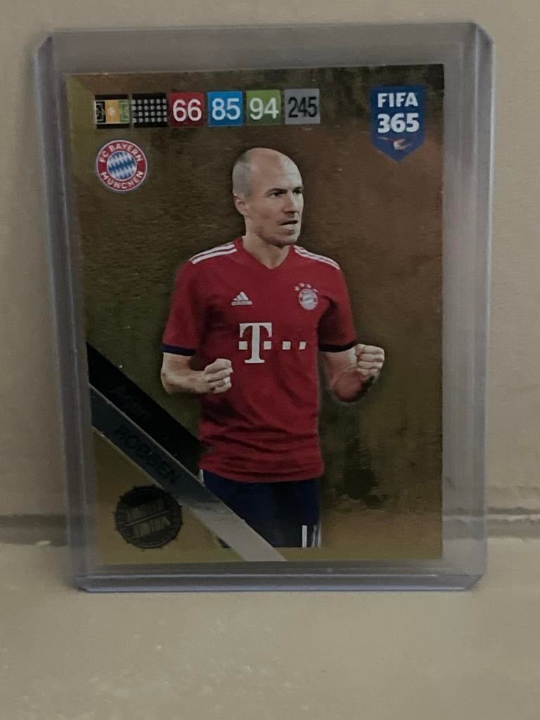 FIFA 365 Adrenalyn XL Arjen Robben Spelerskaart, Ophalen of Verzenden, Zo goed als nieuw, Buitenlandse clubs, Spelerskaart