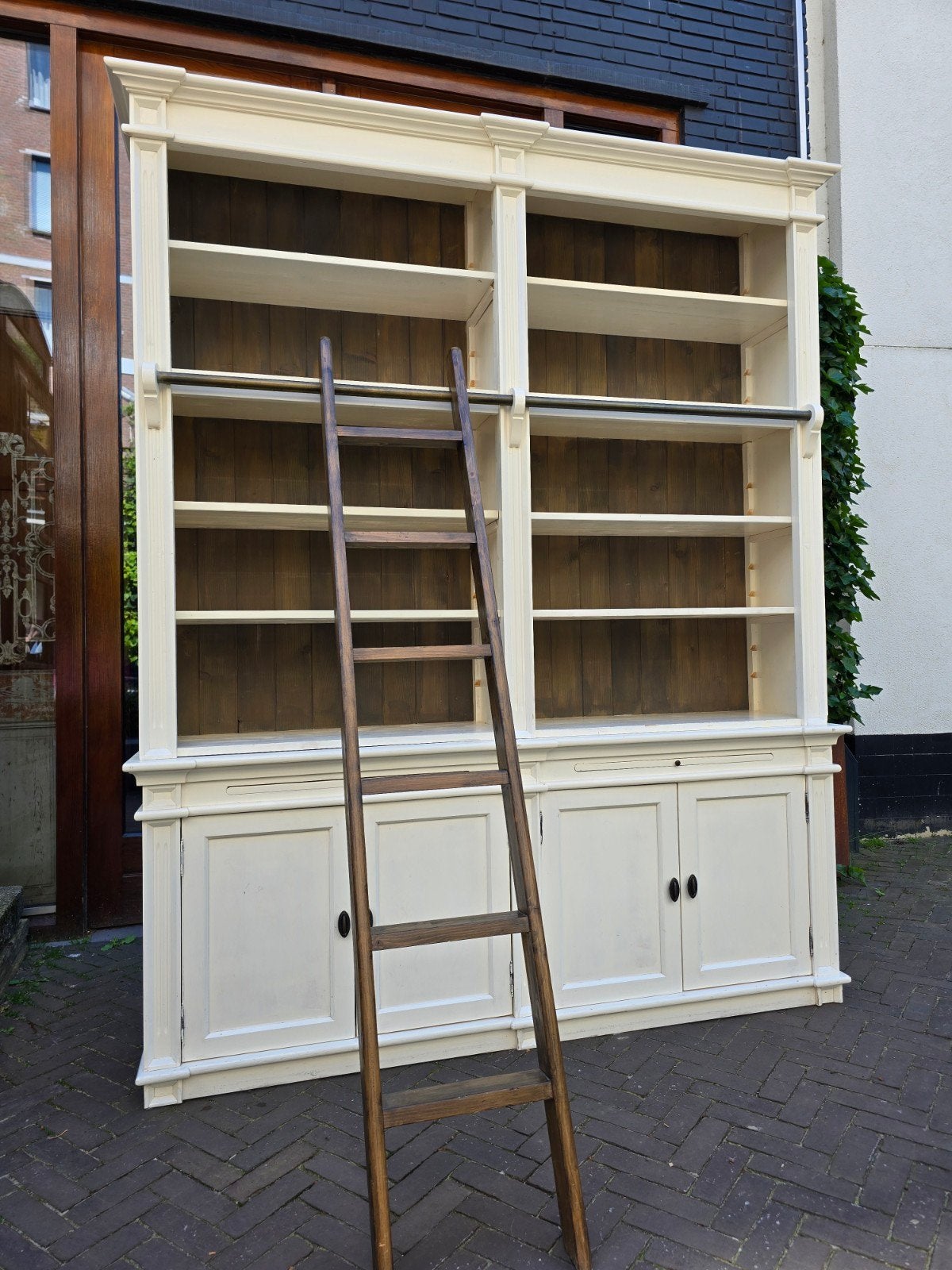 Landelijke bibliotheekkast | boekenkast met trapje, Met deur(en), Gebruikt, 200 cm of meer, 150 tot 200 cm