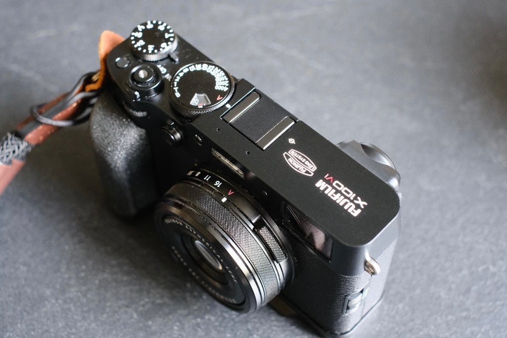 Fuji X100VI, Ophalen, Lensdop, Zo goed als nieuw, Fujifilm