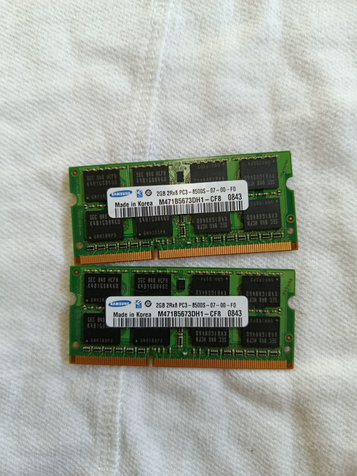 2x 2GB DDR3 laptopgeheugen (4GB totaal) – Samsung PC3-8500S, Gebruikt, DDR3, Ophalen of Verzenden, Laptop