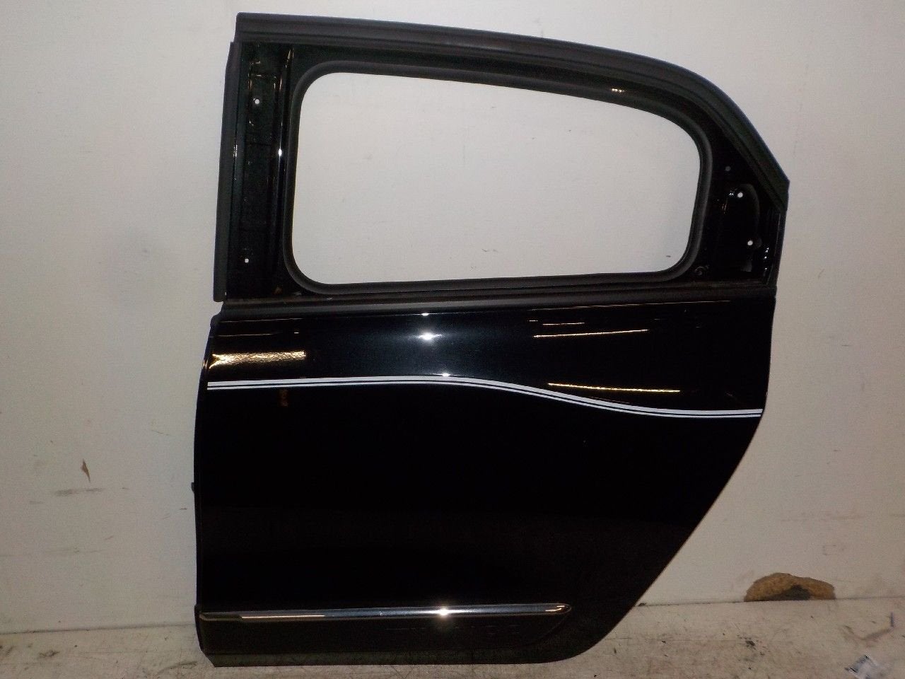 Portier links achter Renault Twingo, Auto-onderdelen, Onderdelen@venauto.nl, Van der Ven Autorecycling B.V., Gebruikt, Ettenseweg 76, 4706 PB Roosendaal, The Netherlands