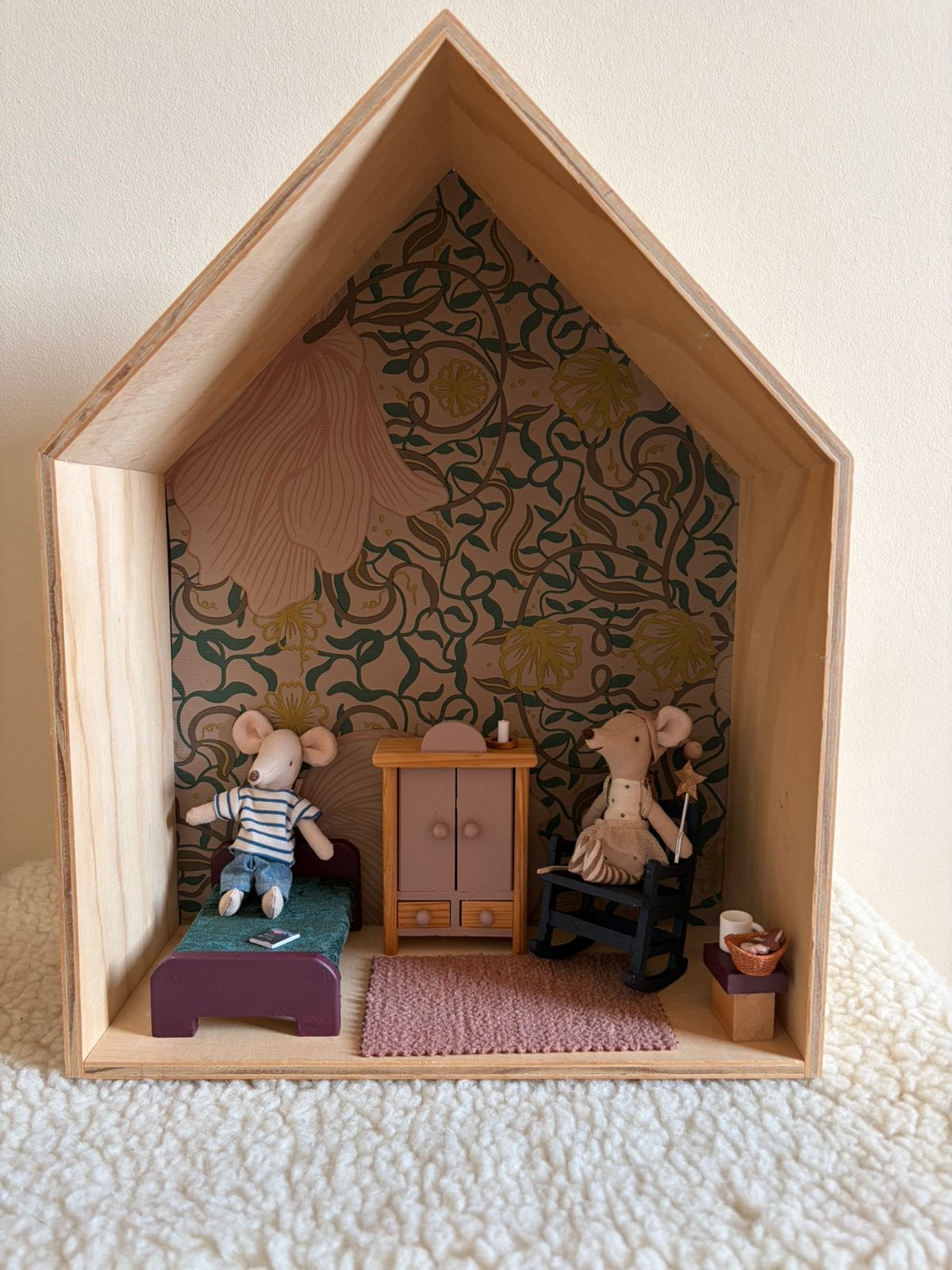 Houten poppenhuisje als Maileg muizenhuisje, Ophalen of Verzenden, Zo goed als nieuw, Poppenhuis