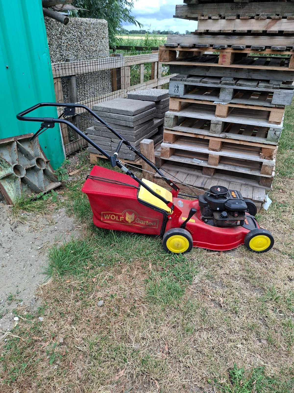 Div opknappers (grasmaaiers, tuinfrees, bladblazer), Tuin en Terras, Grasmaaiers, Gebruikt, Benzine-grasmaaier, 50 cm of meer