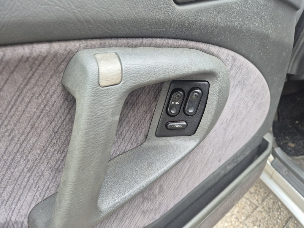 Mazda 626 schuurvondst 2.0-12V GLX (bj 1989, automaat), foto 8