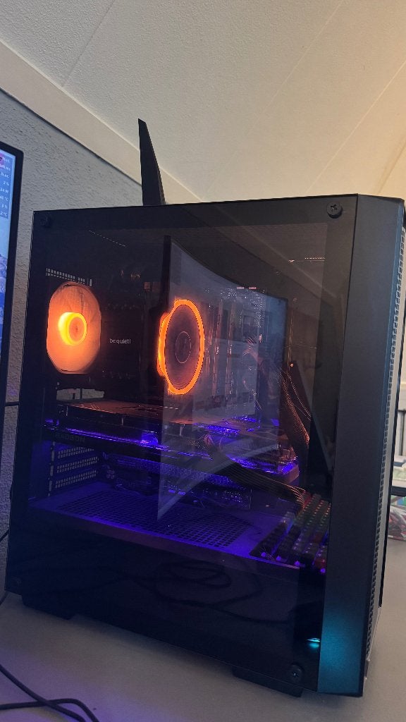 Foto 4 van Gaming PC - Ryzen 5 7500F / RX 7700 XT / 32GB DDR5