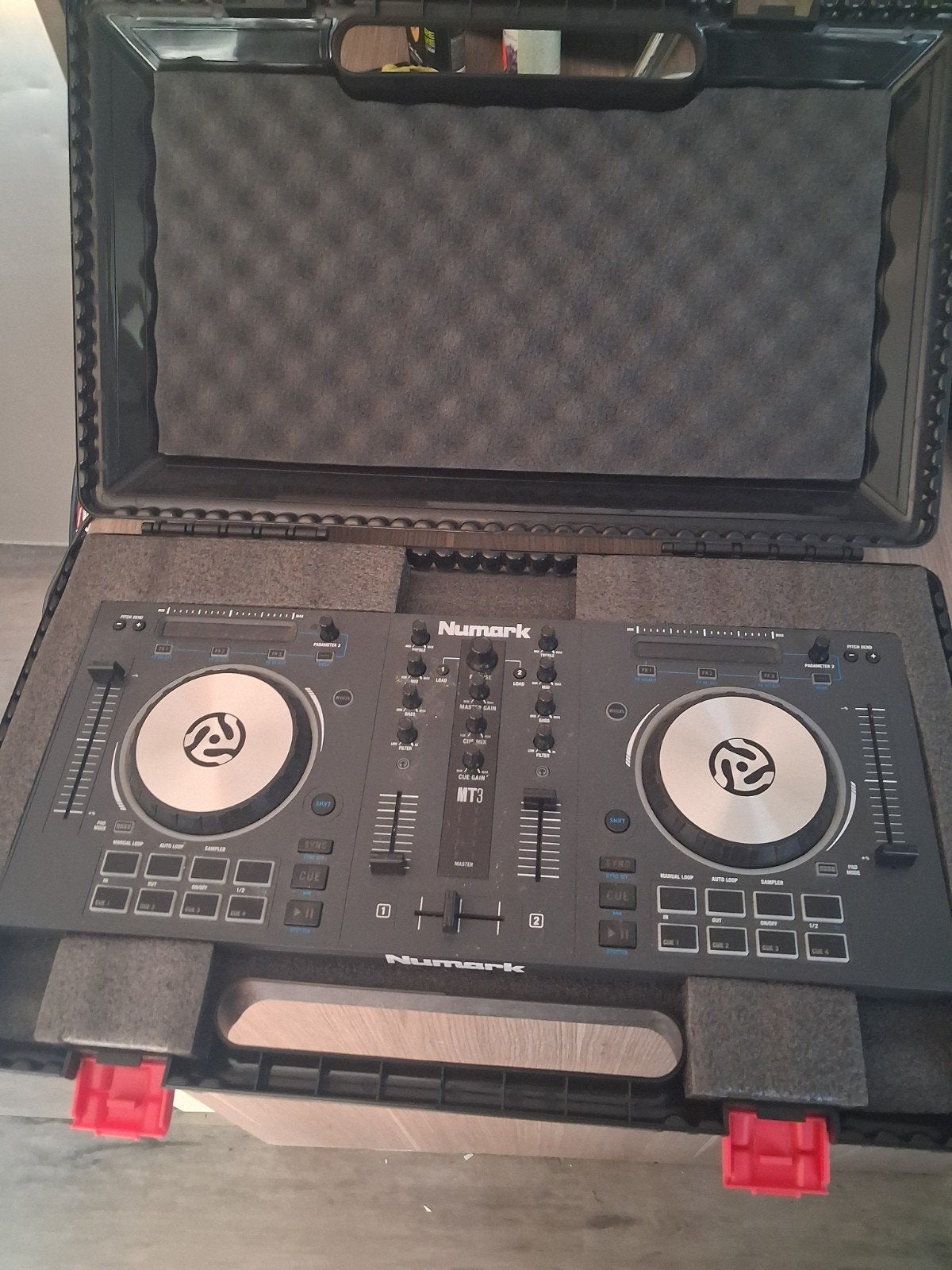 Numark Mixtrack Pro 3 DJ Controller met koffer, Ophalen, Nieuw, Dj-set, Numark