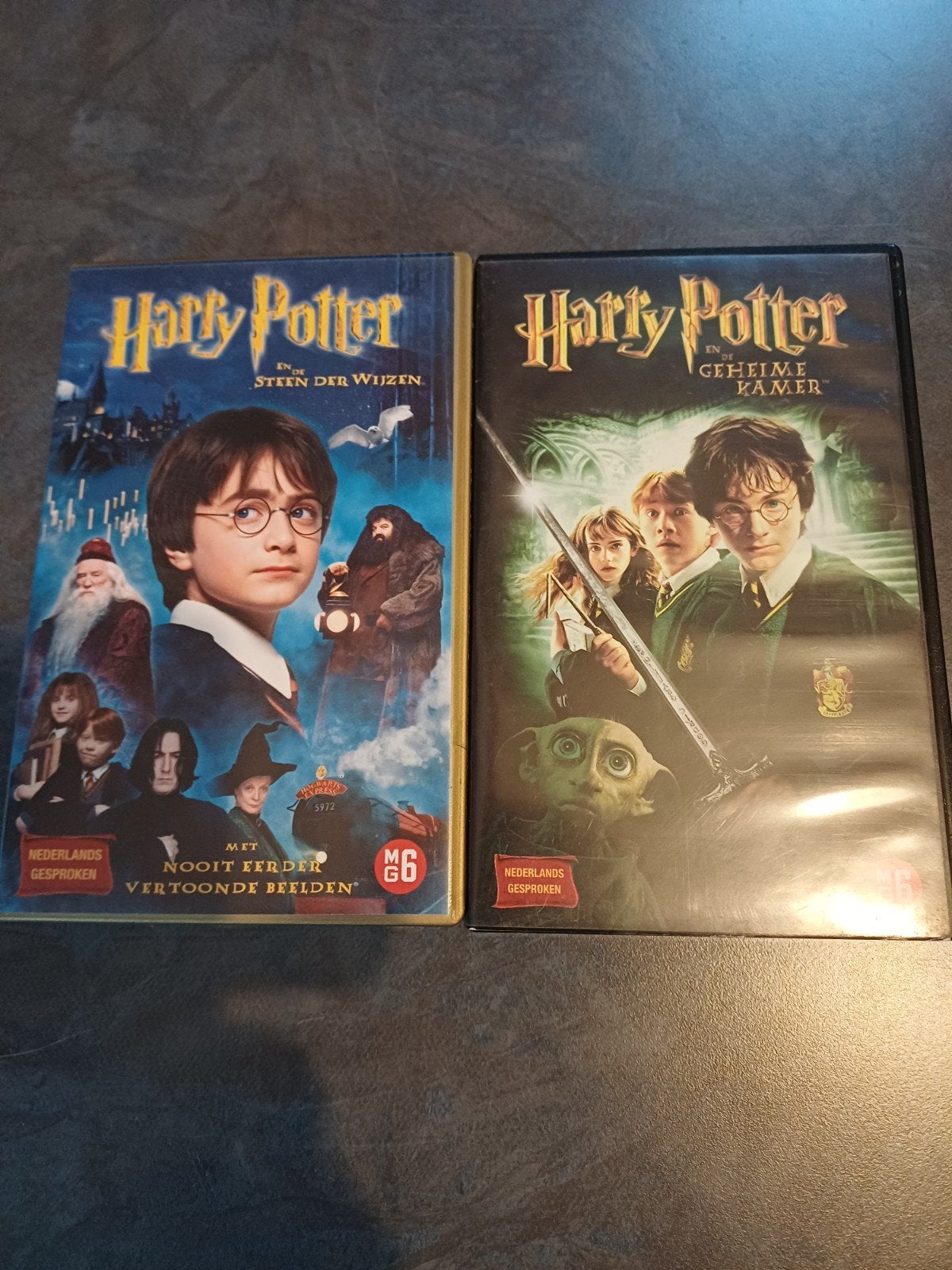 Harry Potter VHS: De Steen der Wijzen & De Geheime Kamer, Cd's en Dvd's, Ophalen, Gebruikt, Science Fiction en Fantasy, Nederlands