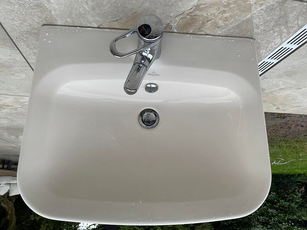 Villeroy & Boch ceramic wastafel met shower kraam, Ophalen of Verzenden, Gebruikt