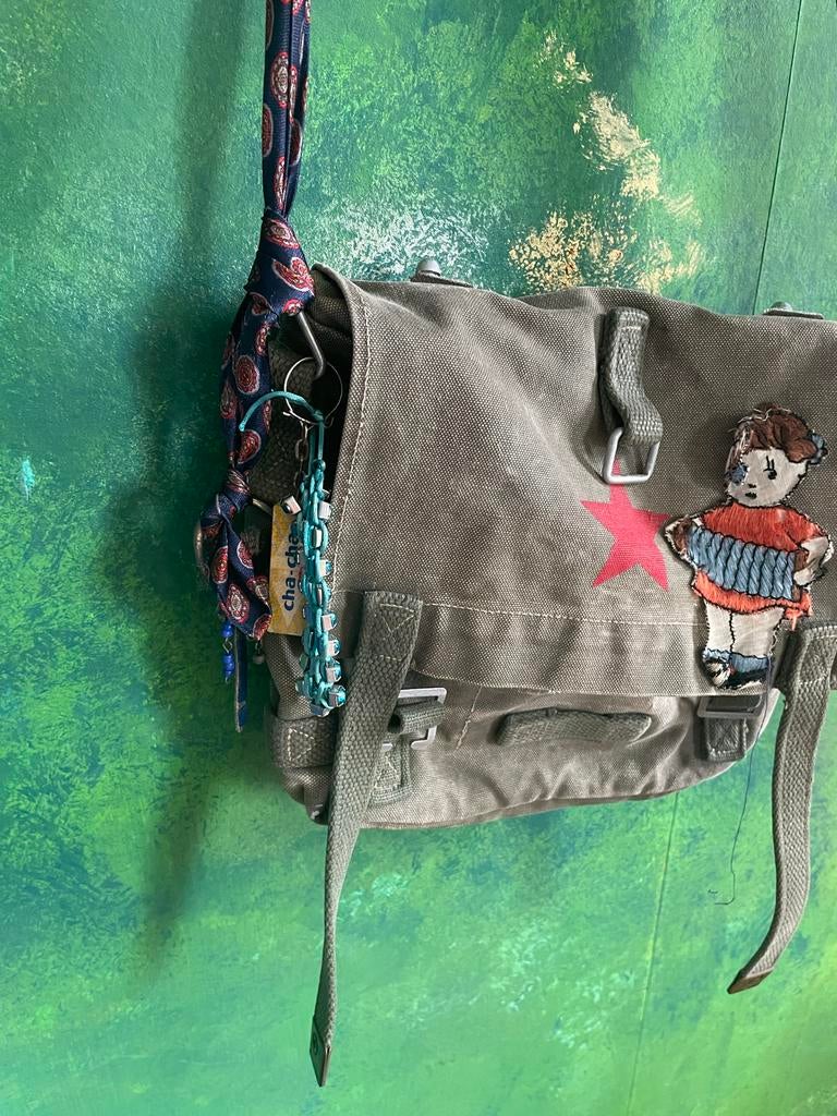 Vintage schoudertas met unieke applicatie, Ophalen of Verzenden, Gebruikt, Groen, Overige merken